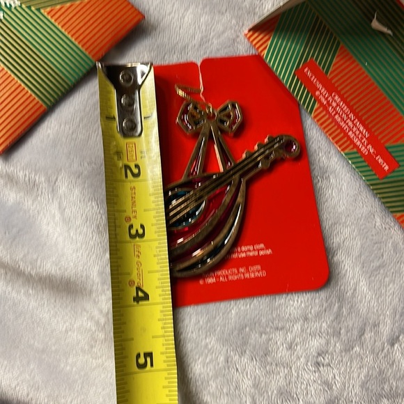 Vintage (1984) Avon Snow Fantasy Jewel tone Lyre, Mandolin, & Horn Ornaments - Picture 6 of 10